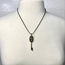 Load image into Gallery viewer, BUKINGHAM Necklace
